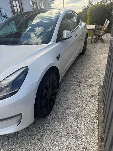Tesla Model 3 2021 photo 3