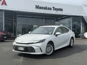 Toyota Camry 2026 photo 2