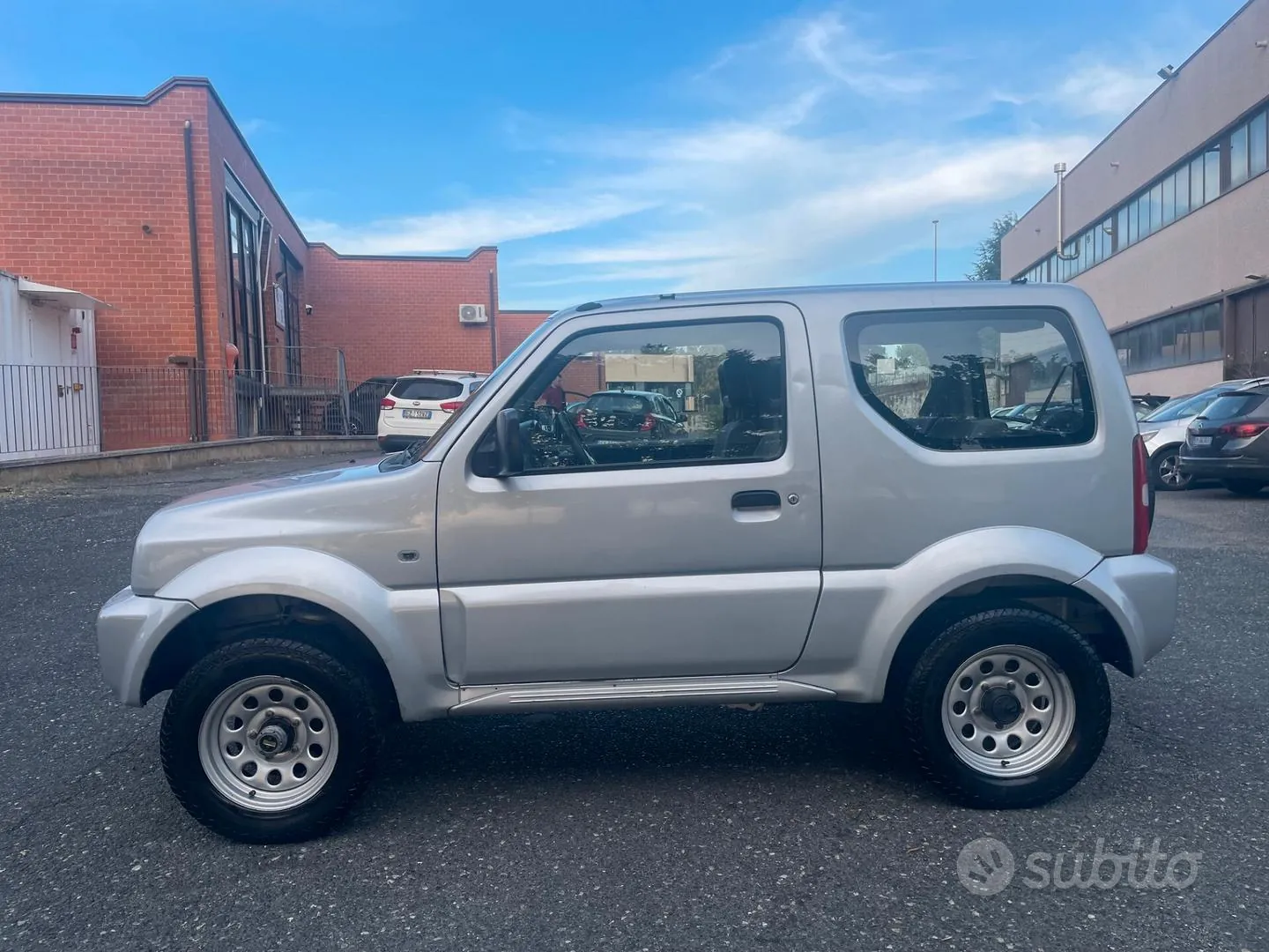Suzuki Jimny 2000 photo 4