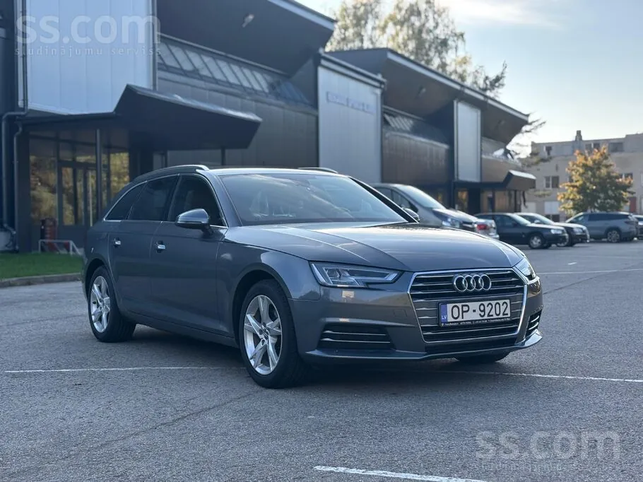 Audi A4 2018 photo 2