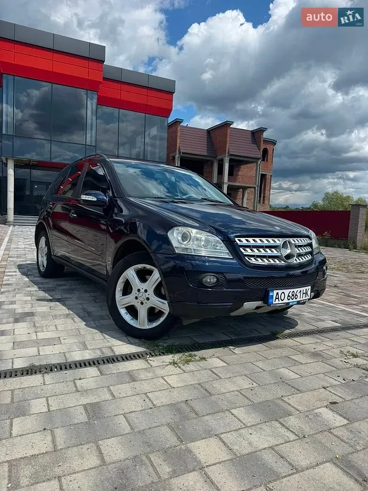 Mercedes-Benz M-Class 2007 photo 2