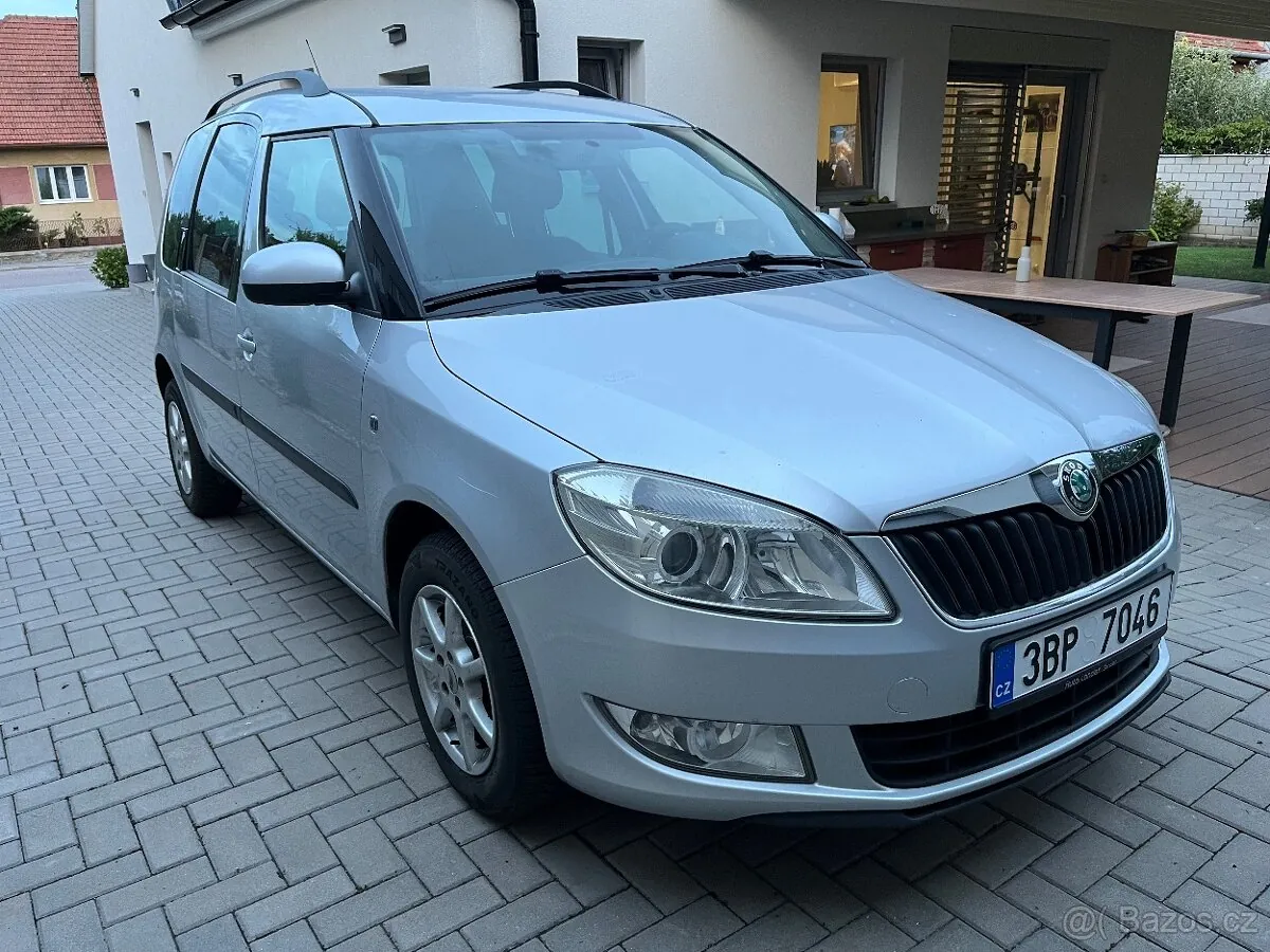 Skoda Roomster 2011 photo 3