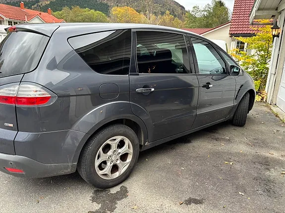 Ford S-Max 2009 photo 4