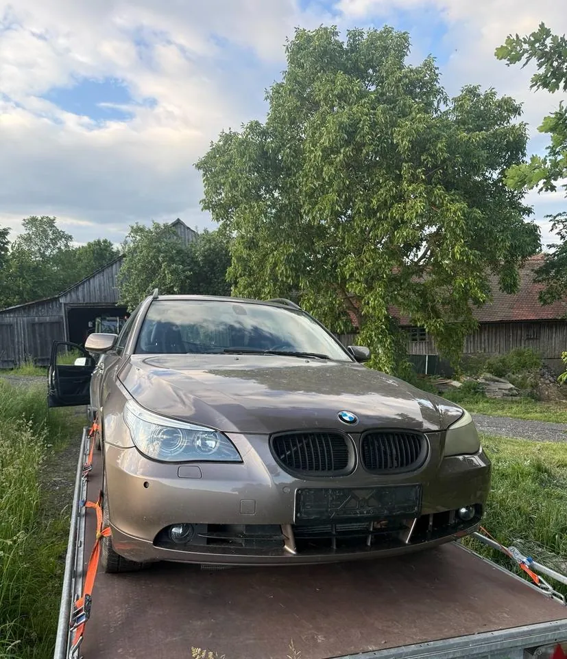 BMW 525