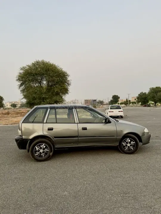 Suzuki Cultus