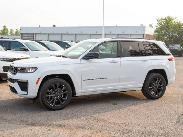 Jeep Grand Cherokee 2026 photo 3