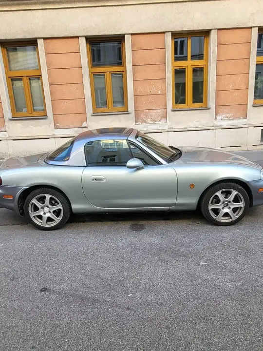 Mazda Mx-5 2003 photo 2