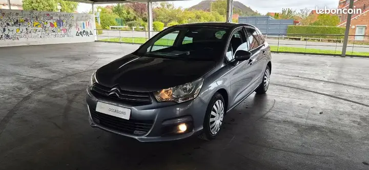 Citroen C4 2011 photo 2