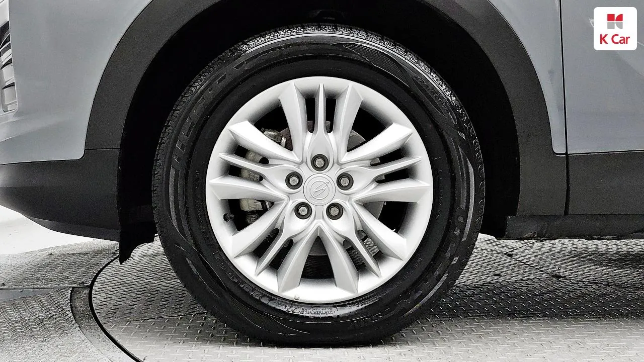 KG Mobility Viewtiful Korando 2020 photo 5