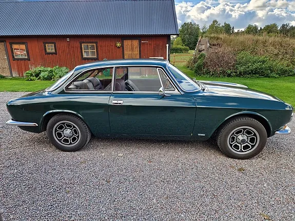Alfa Romeo Giulia 1600 1974 photo 3
