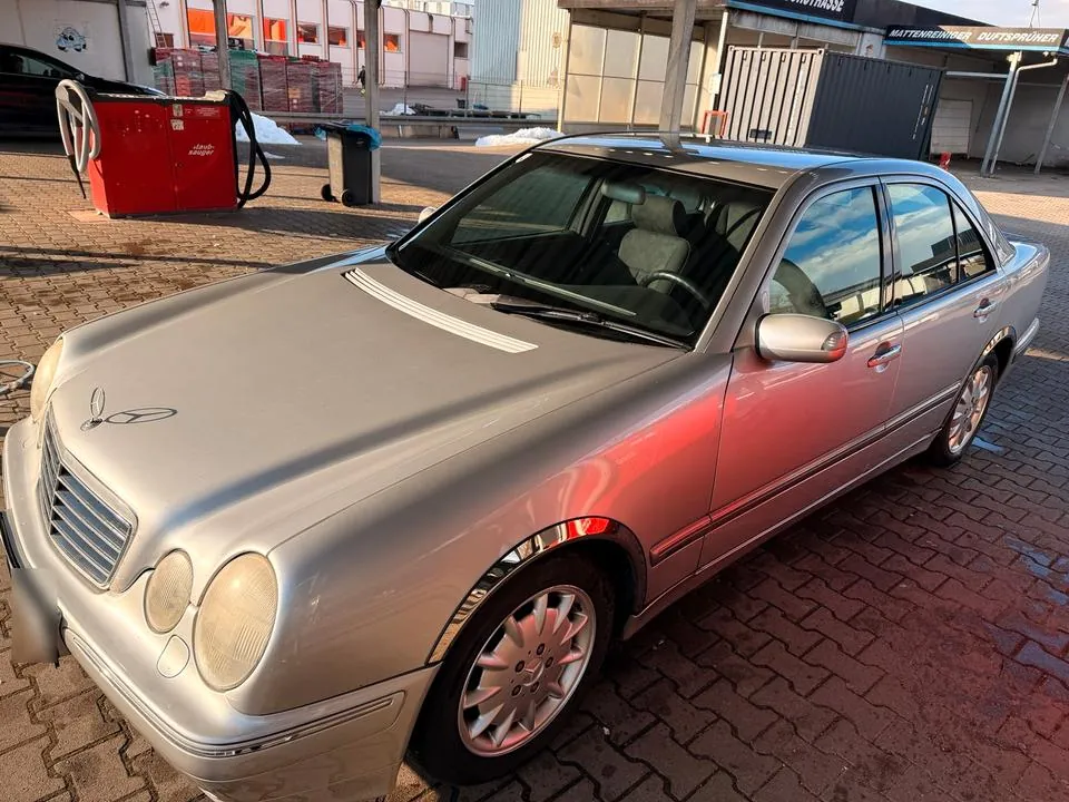 Mercedes-Benz E 200 Cdi