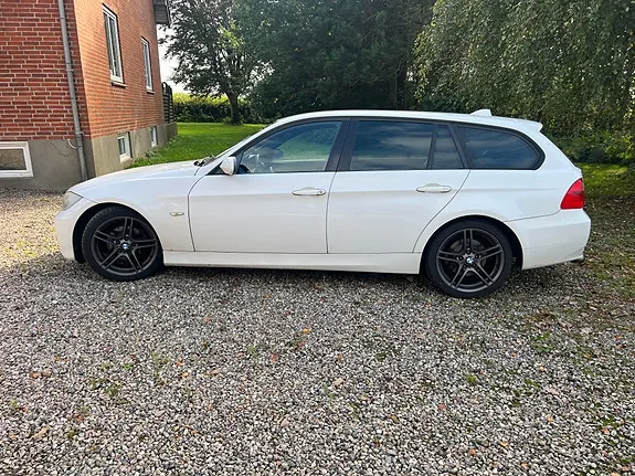 BMW 318D 2006 photo 2