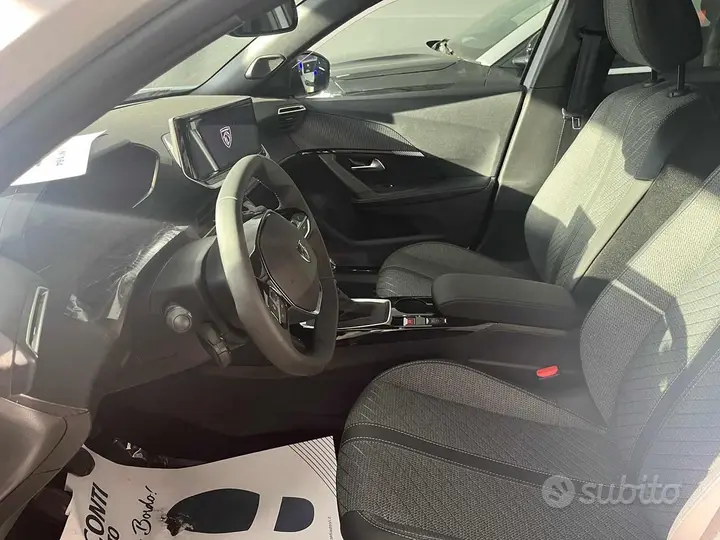 Peugeot 2008 2025 photo 5