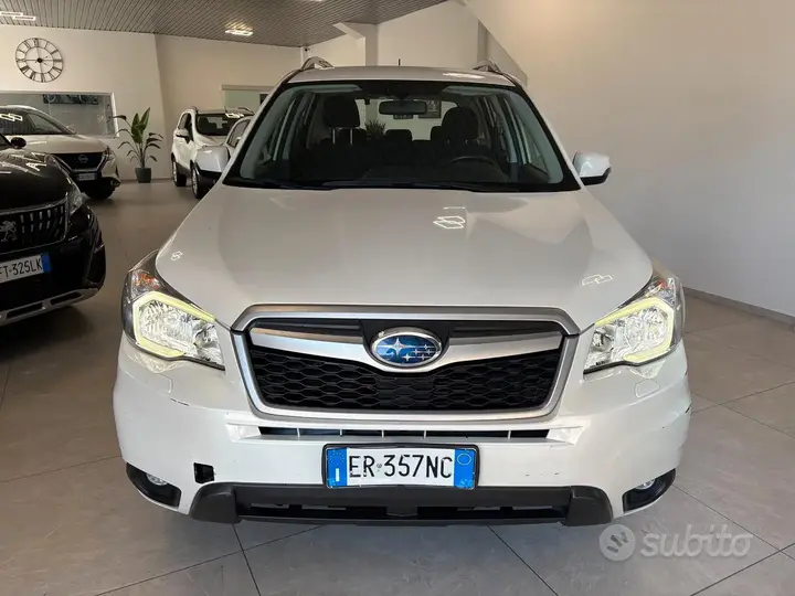 Subaru Forester 2014 photo 2