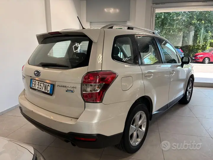 Subaru Forester 2014 photo 4
