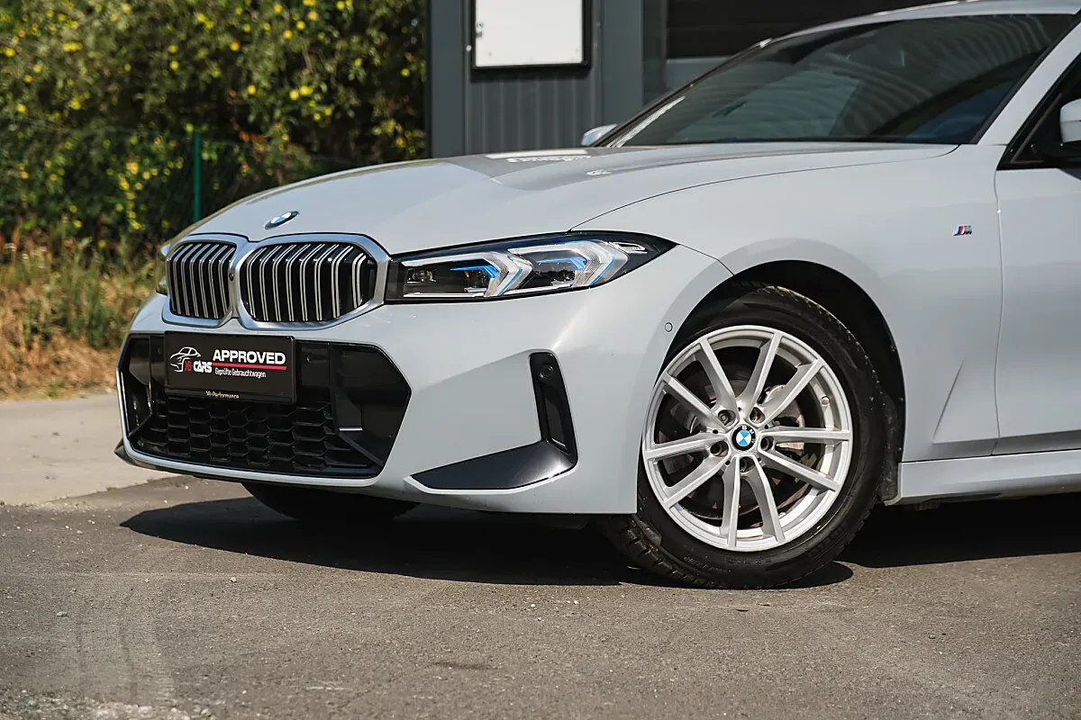BMW 3 Series 2025 photo 2
