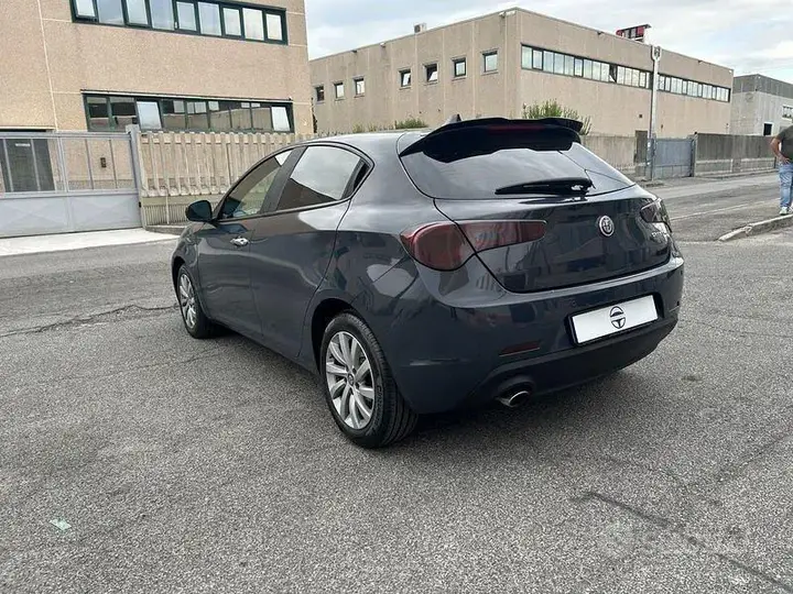 Alfa Romeo Giulietta 2016 photo 4