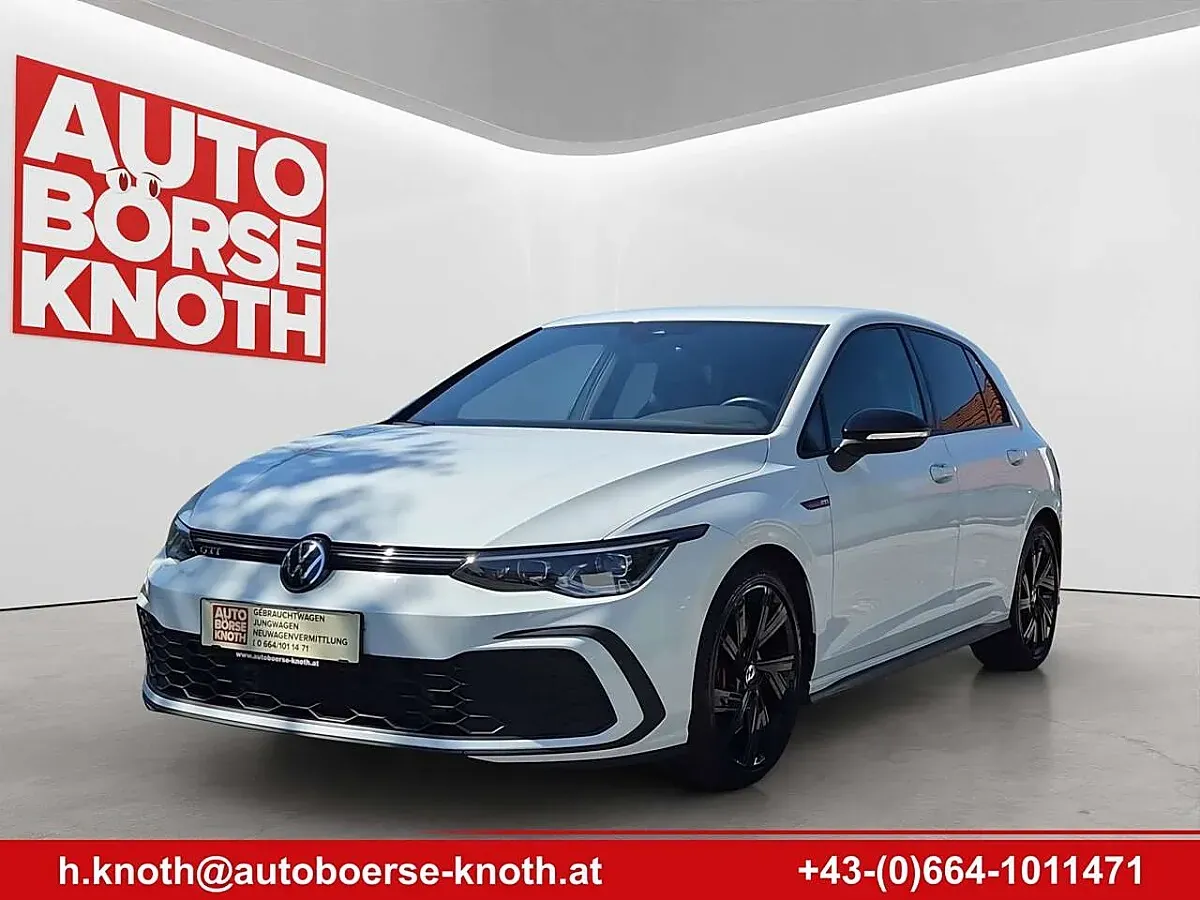 Volkswagen Golf 2022 photo 2