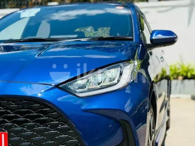 Toyota Yaris 2023 photo 2