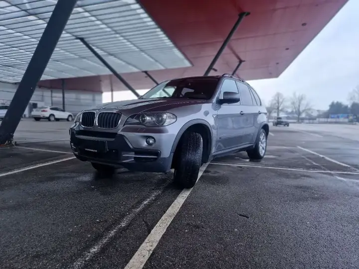 BMW X5 2010 photo 2
