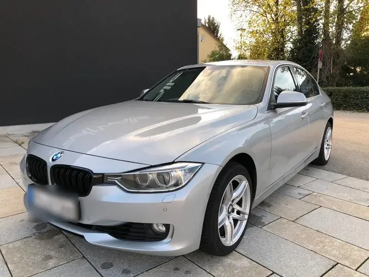 BMW 320I