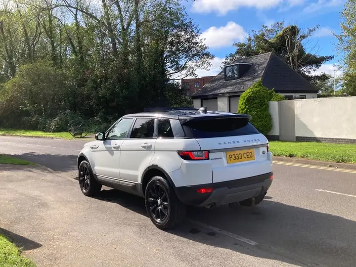 Land Rover Range Rover Evoque 2017 photo 4