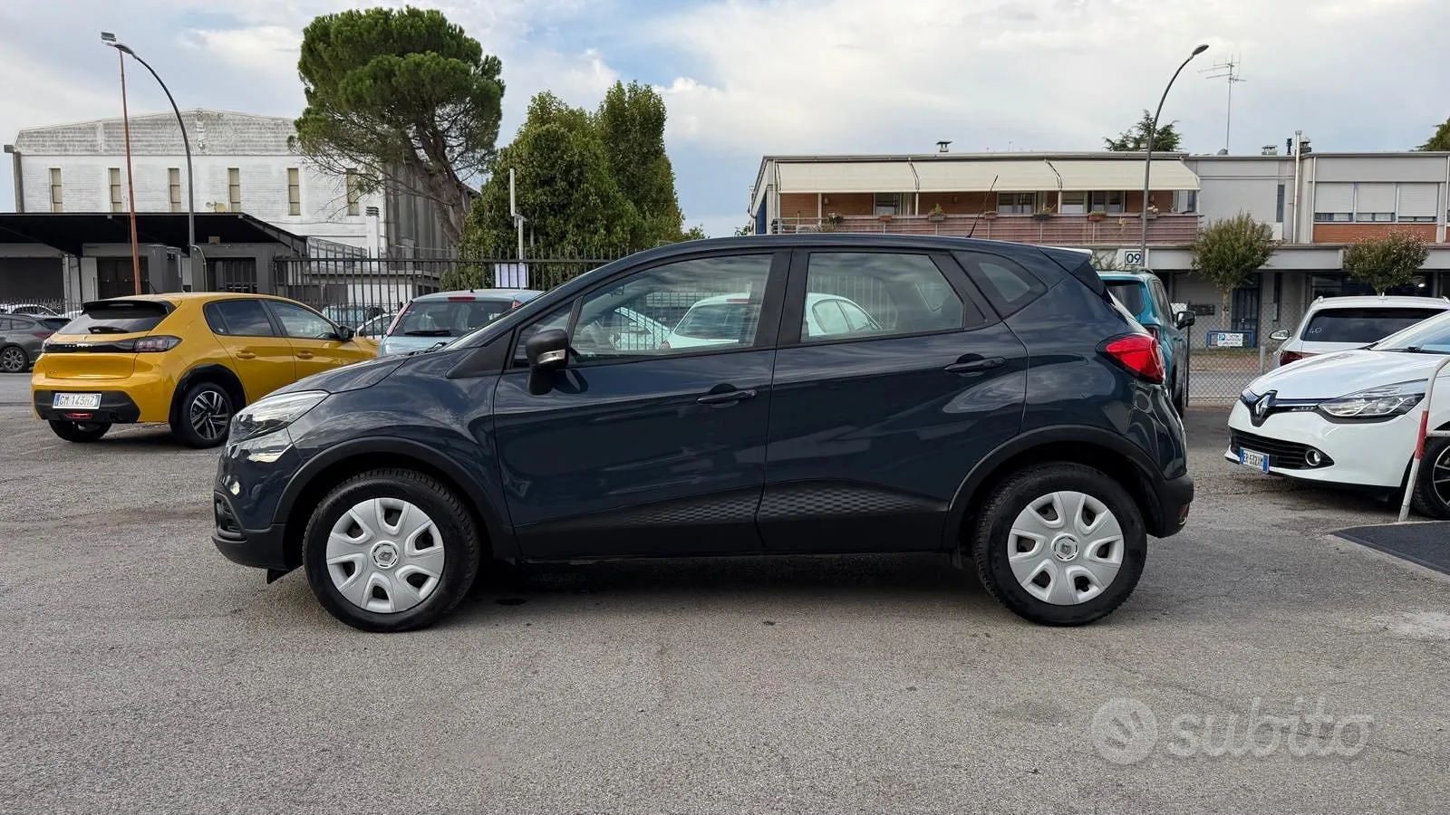 Renault Captur 2017 photo 2