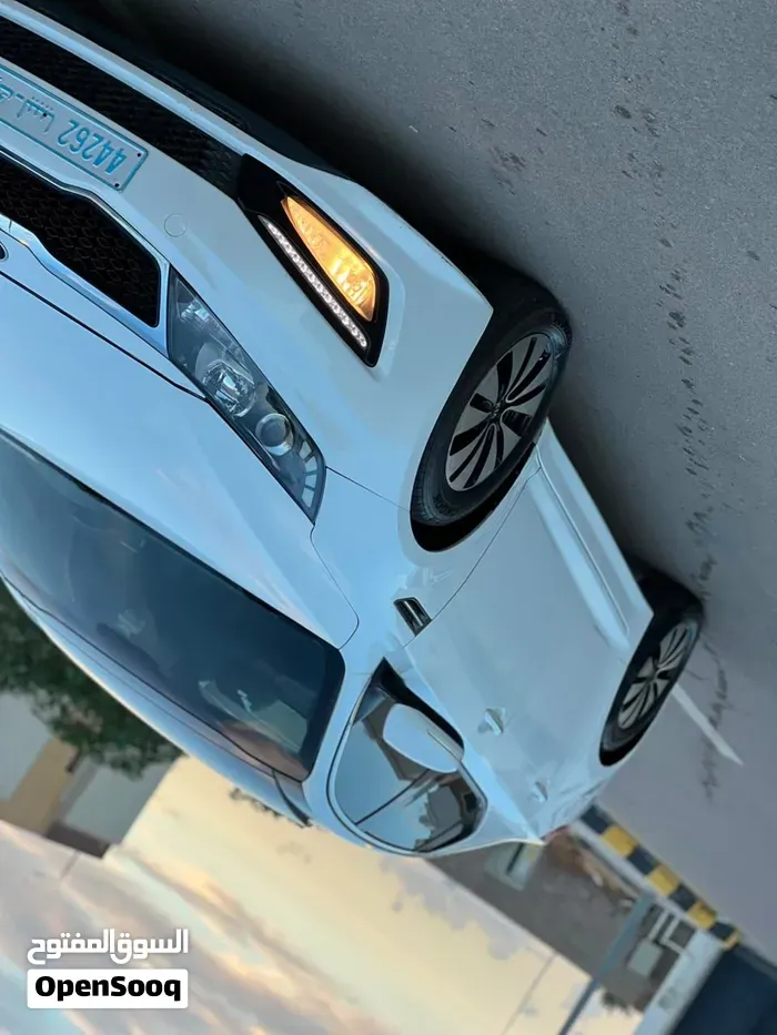 Kia K5 2012 photo 4