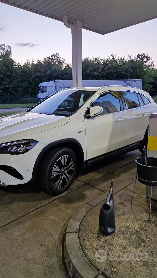 Mercedes-Benz Gla 2026 photo 2