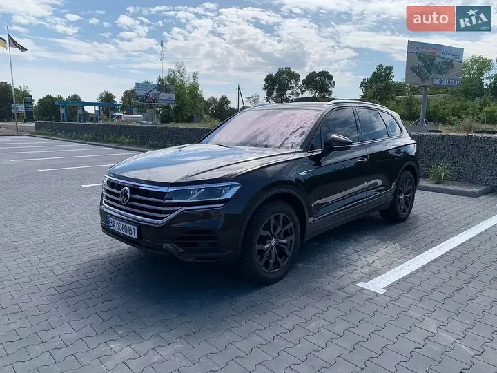 Volkswagen Touareg 2021 photo 2