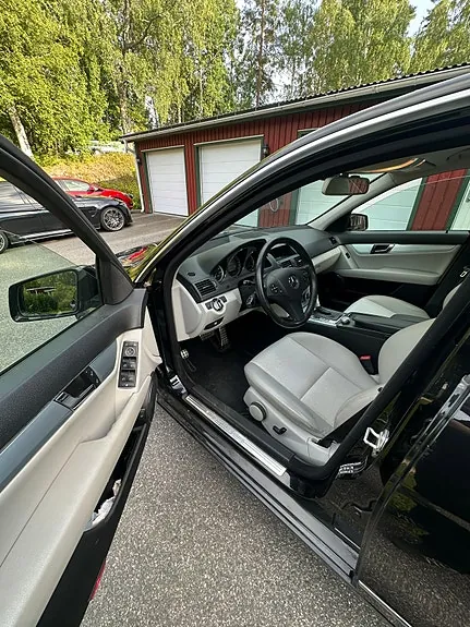 Mercedes-Benz C180 2011 photo 5