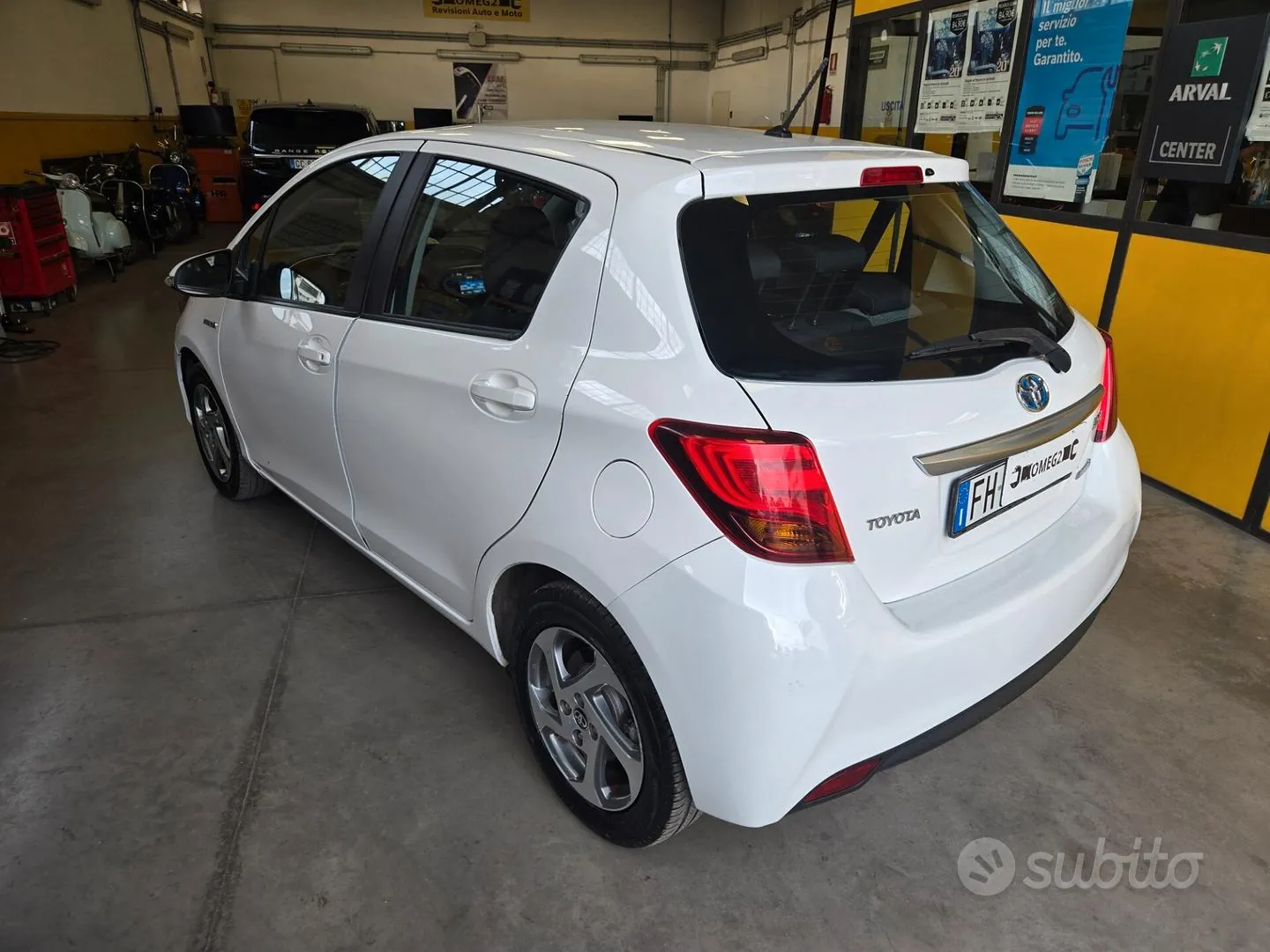 Toyota Yaris 2017 photo 4