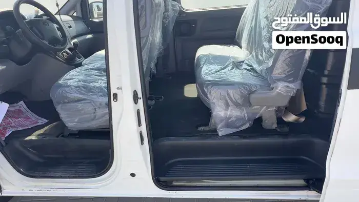 Hyundai H1 2012 photo 3