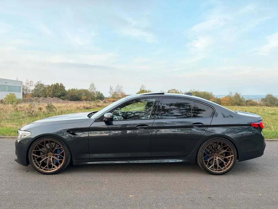 BMW M5 F90