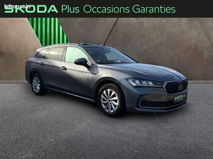 Skoda Superb 2025 photo 4
