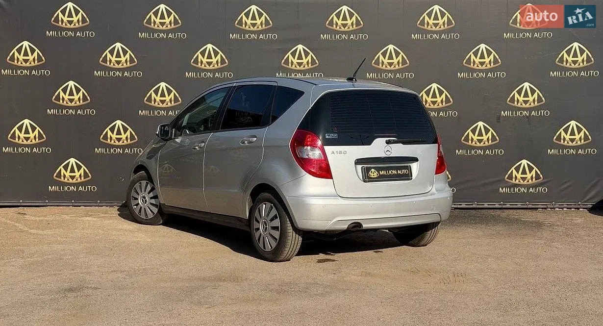 Mercedes-Benz A-Class 2012 photo 4