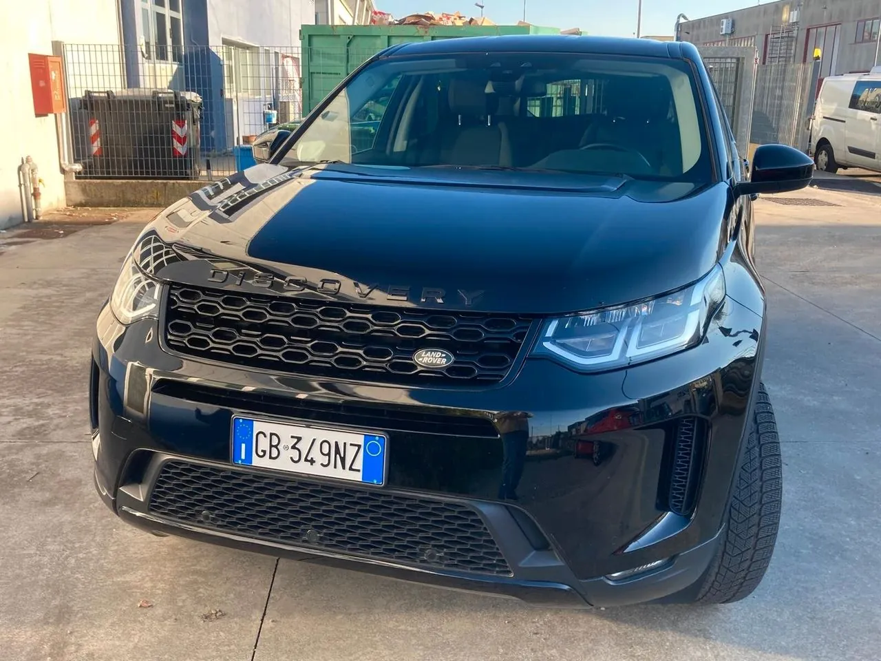 Land Rover Discovery Sport 2020 photo 3
