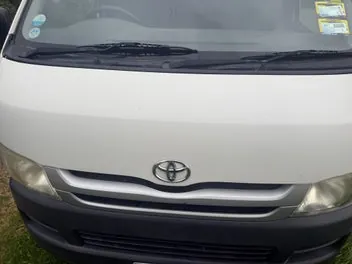 Toyota Hiace 2012 photo 5