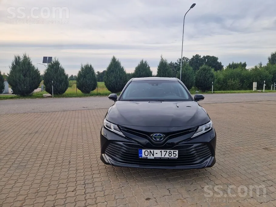 Toyota Camry 2019 photo 3