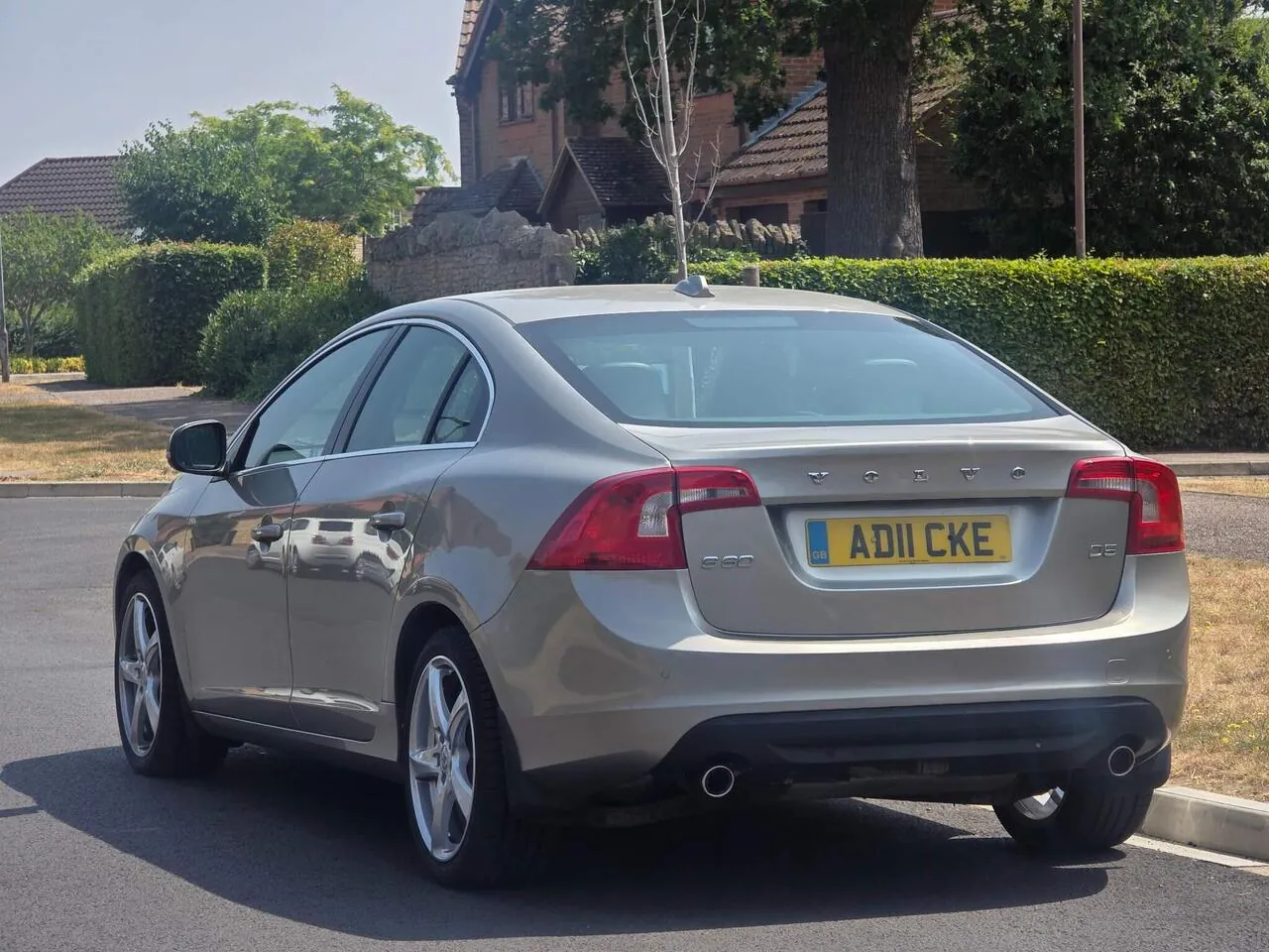 Volvo S60 2011 photo 4