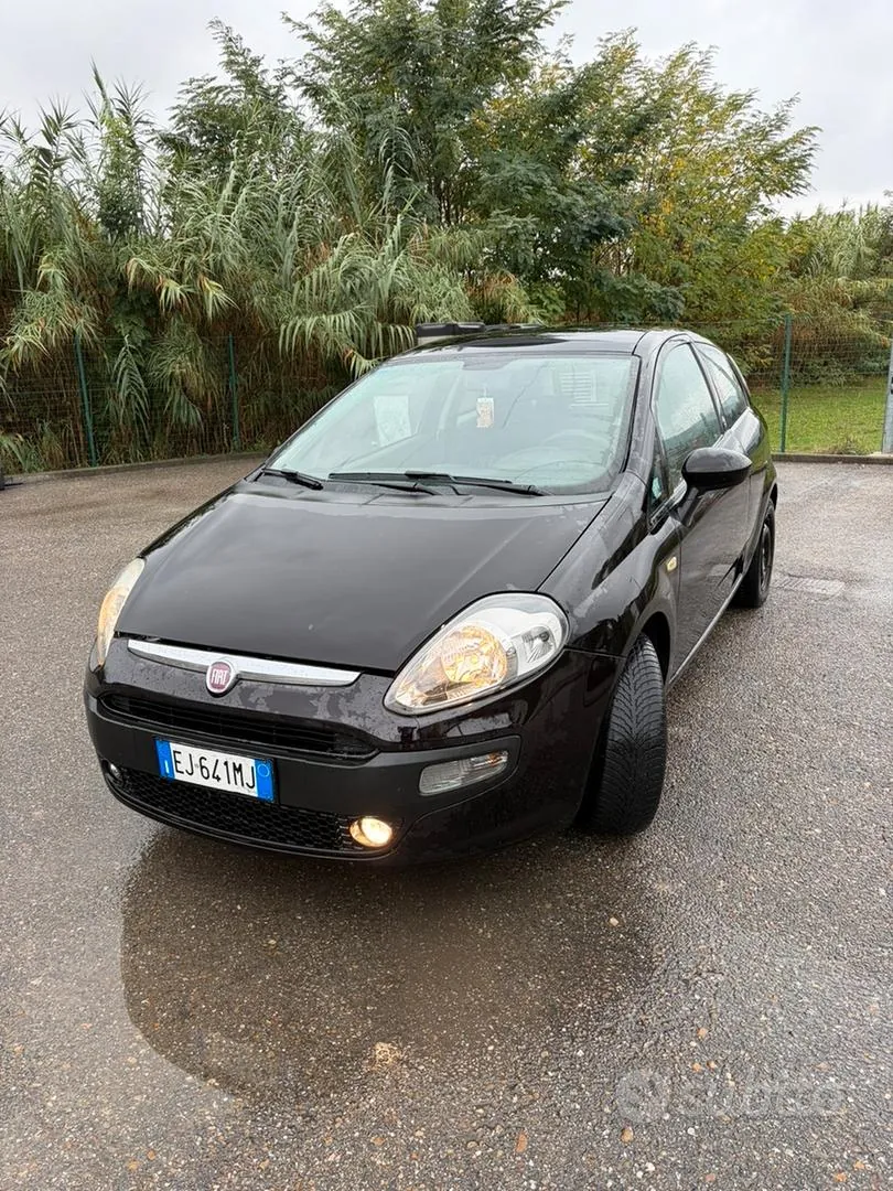 Fiat Punto Evo 2011 photo 2