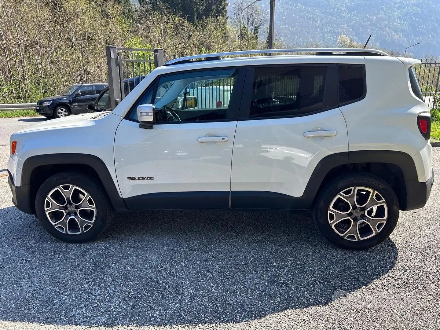 Jeep Renegade 2014 photo 4