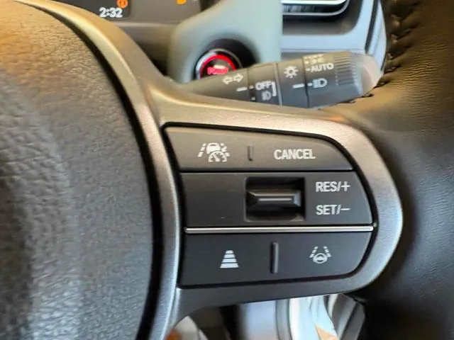 Honda Freed E:Hev Crosstar 2026 photo 5