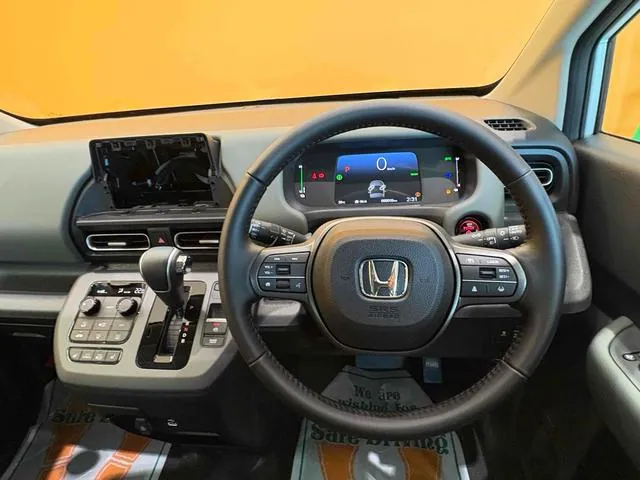 Honda Freed E:Hev Crosstar 2026 photo 2