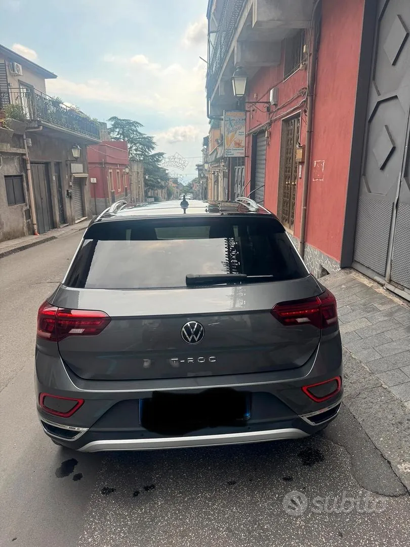 Volkswagen T-Roc 2023 photo 2
