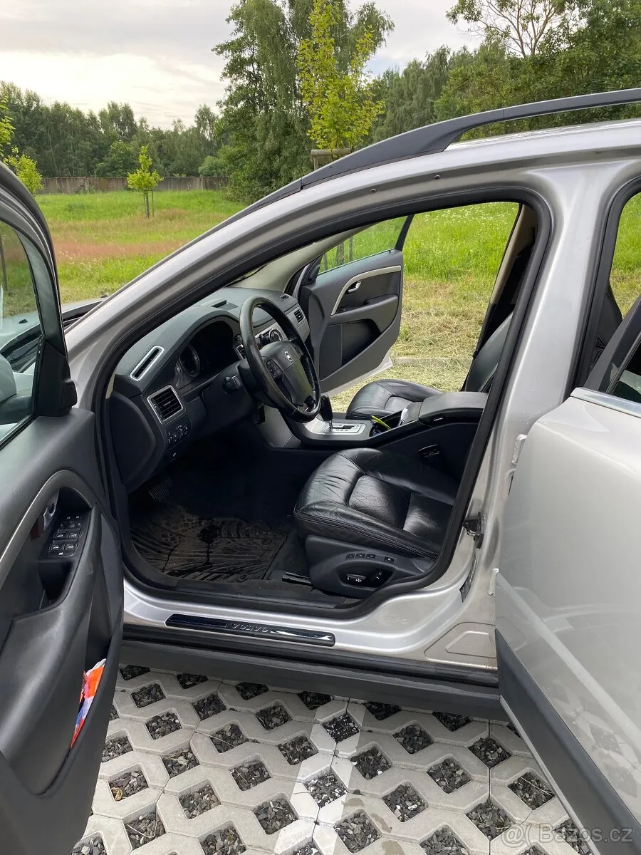 Volvo Xc70 2010 photo 4
