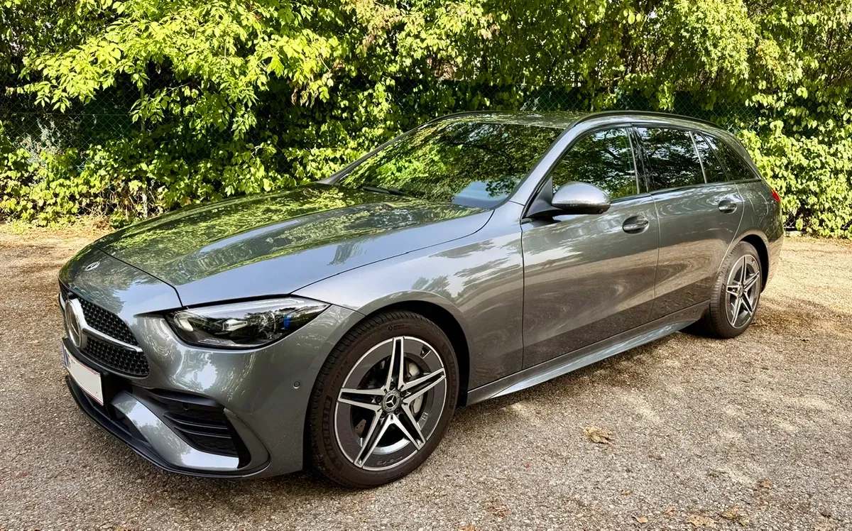 Mercedes-Benz C-Class 2024 photo 3