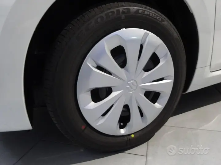 Suzuki Swift photo 5