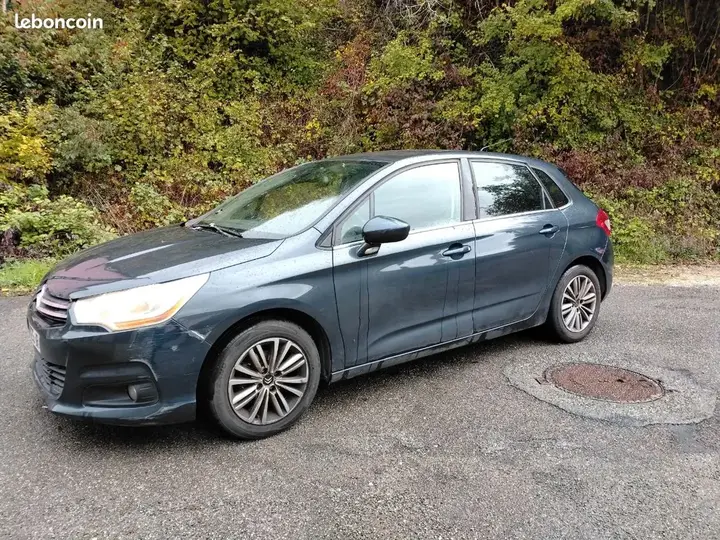 Citroen C4 2012 photo 3