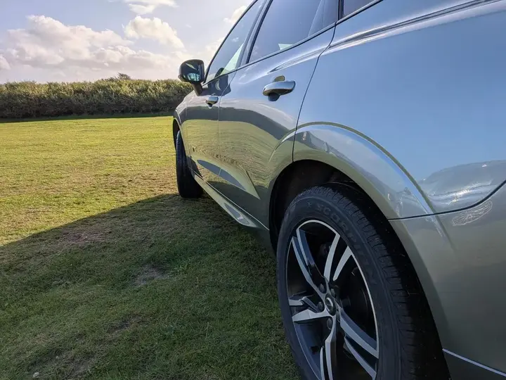 Volvo Xc60 2019 photo 3
